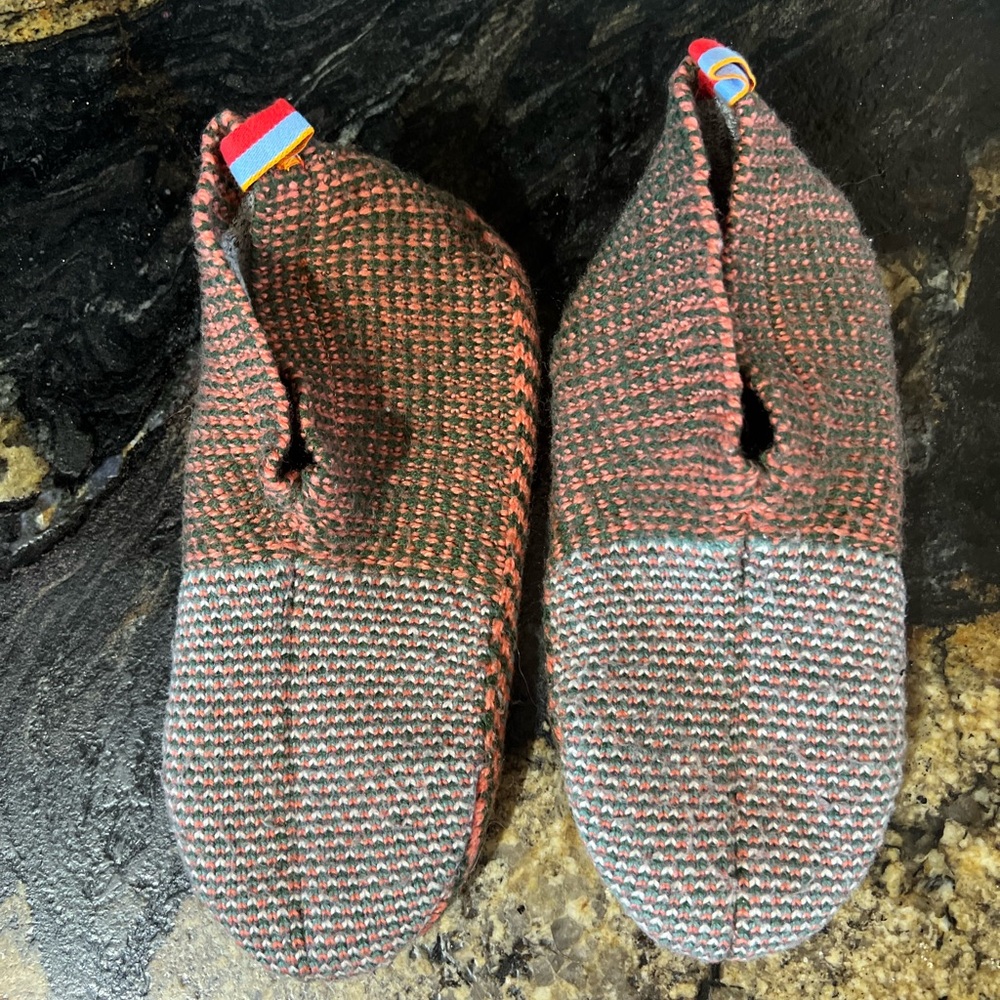 Bombas Women’s Gripper Slipper’s